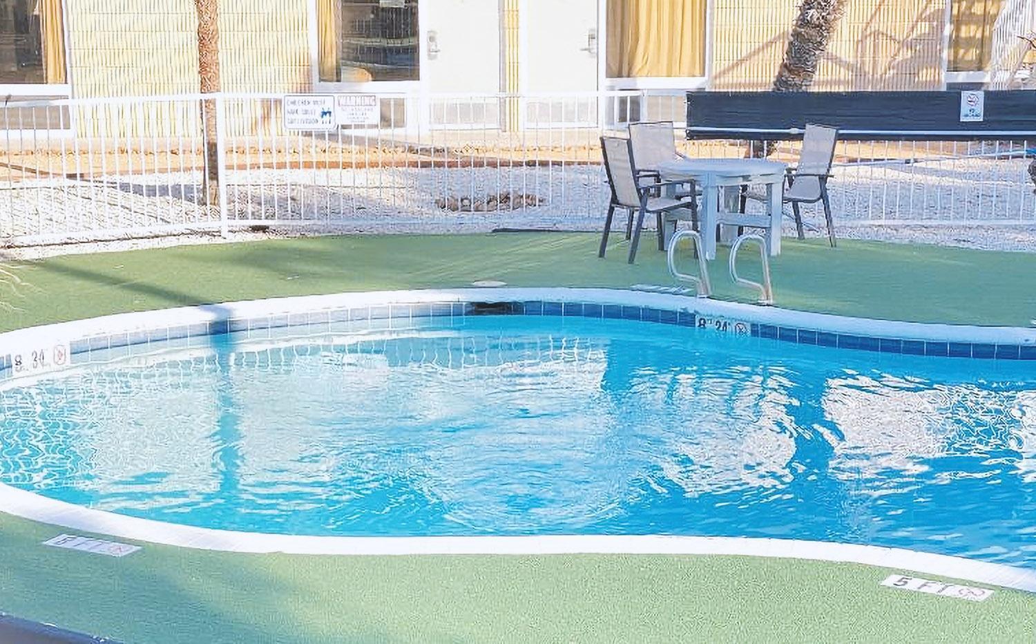 Sky Palace Inn & Suites By Jasper Beeville Exterior foto